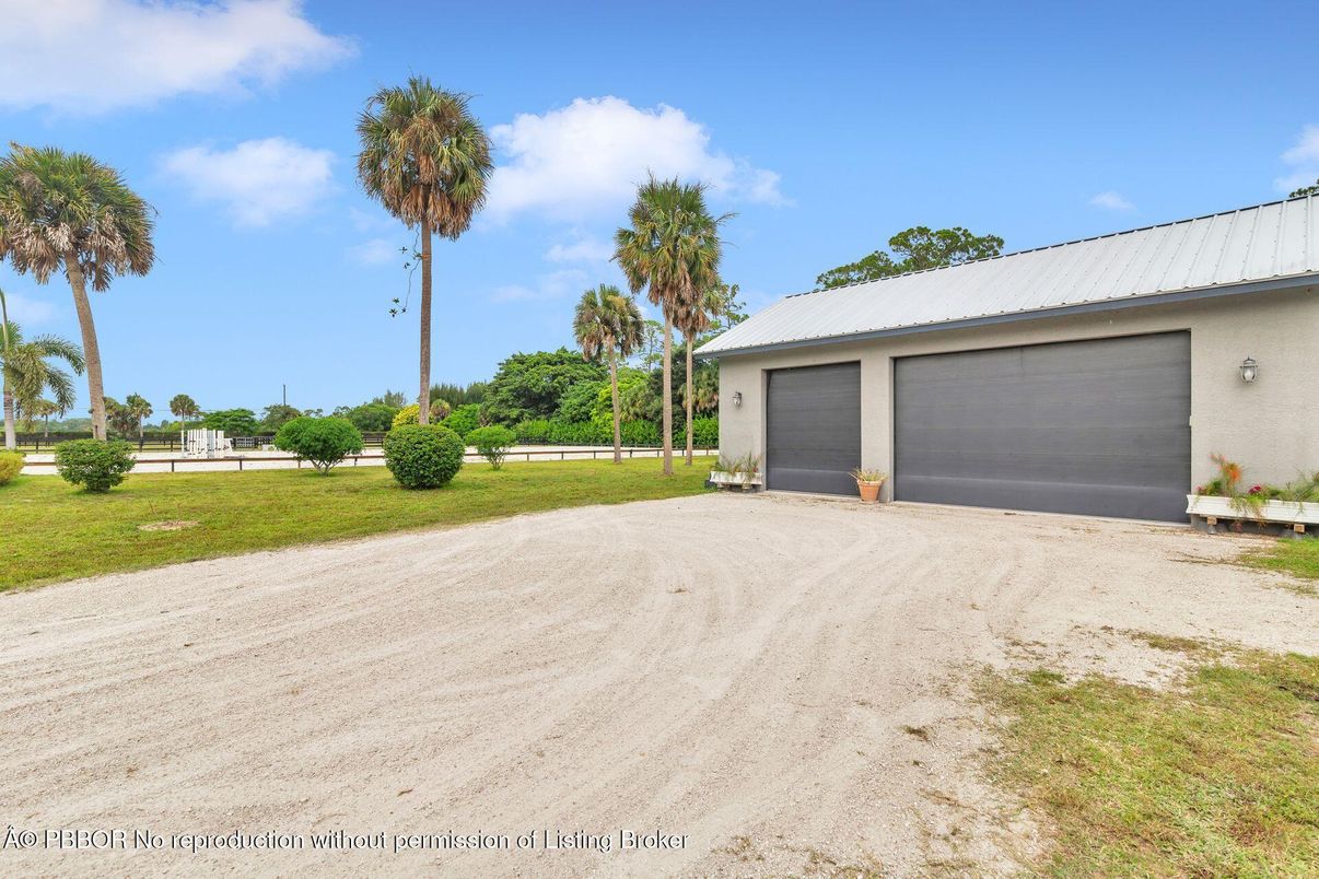 Backyard, Detached Garage, Exterior