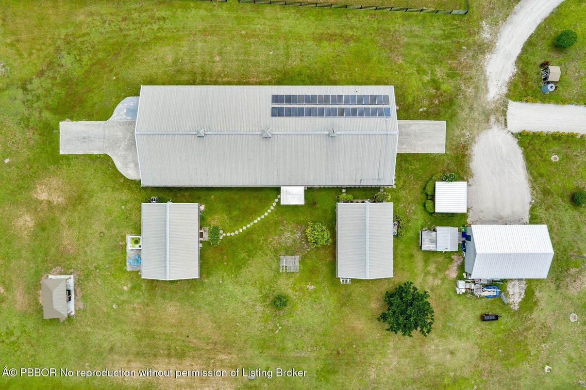 Exterior, Drone