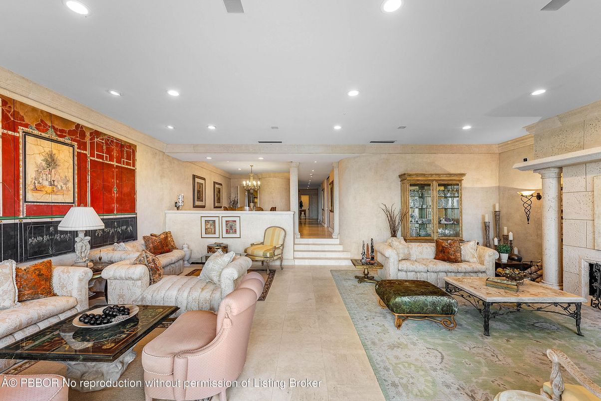 Chandelier, Fireplace, Interior, Living room, Recessed Lighting