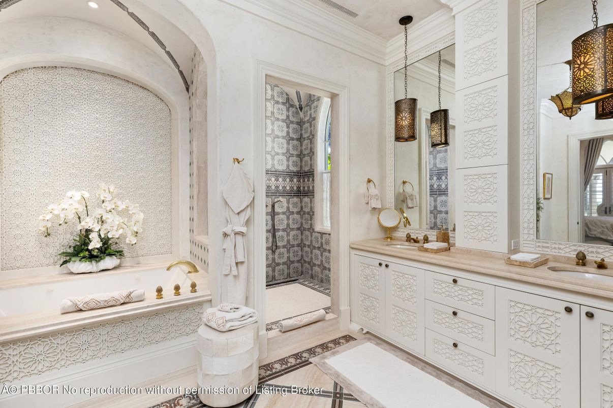 Bathroom, Dual Sink Vanities, Interior, Pendant Lights, Recessed Lighting