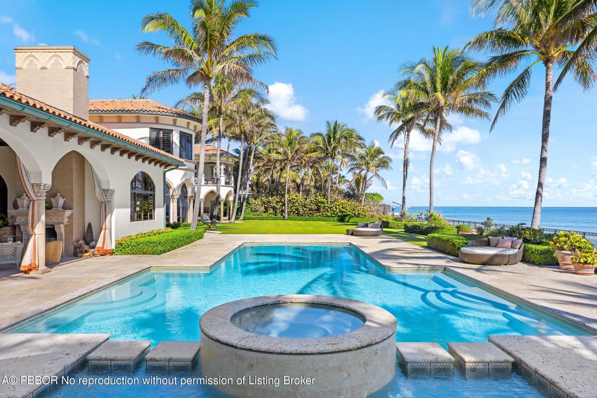 Exterior, Pool, Water