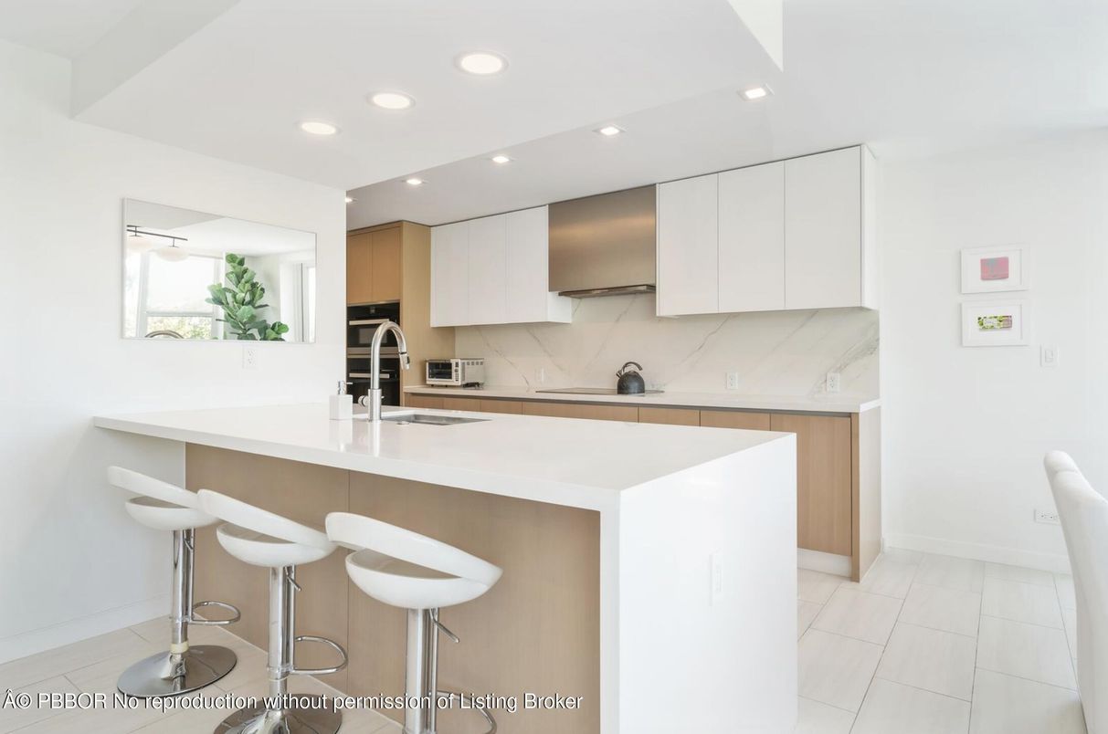 Interior, Kitchen, Marble Walls, Recessed Lighting