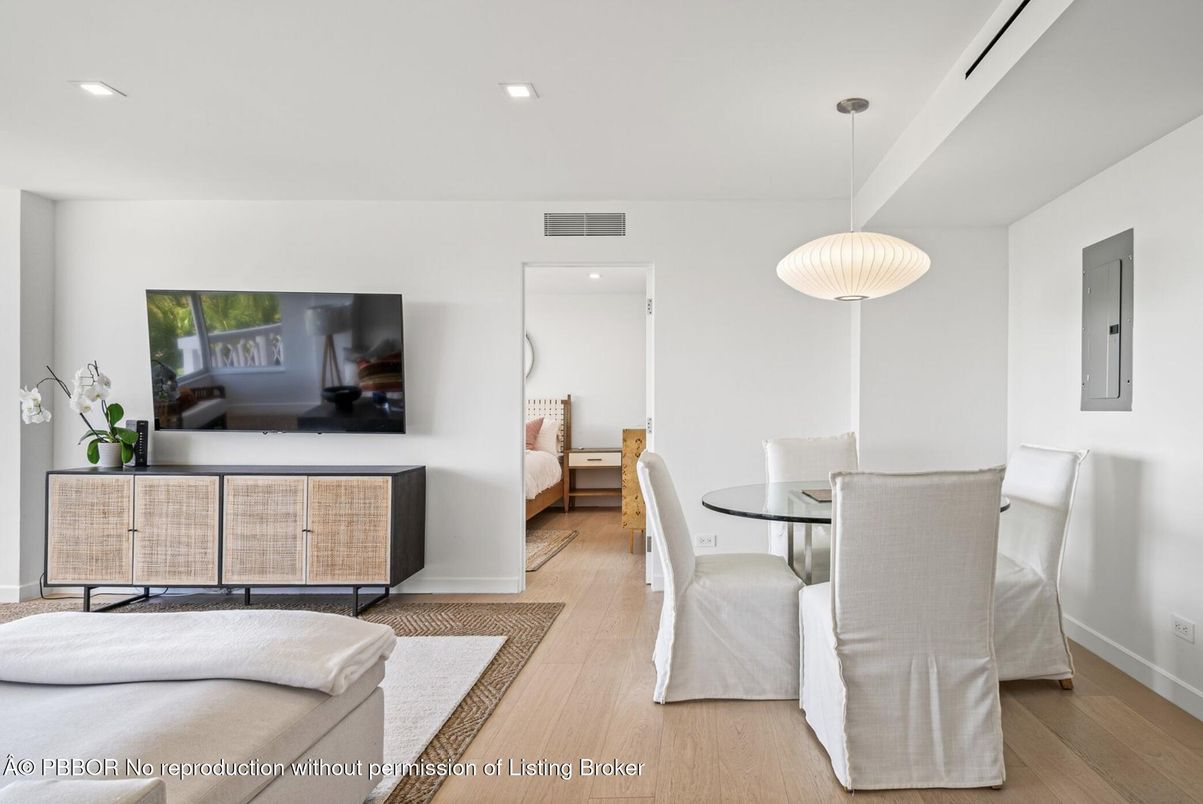 Dining room, Interior, Pendant Lights, Recessed Lighting, Wood Texture Flooring