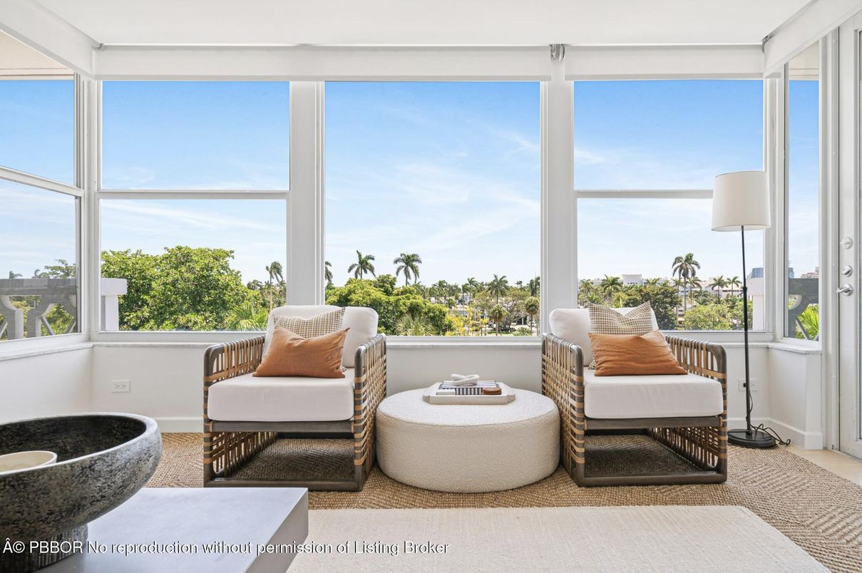 Interior, Sun Room, Water