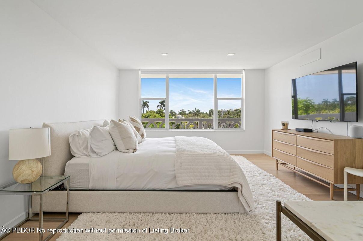 Bedroom, Interior, Recessed Lighting, Water, Wood Texture Flooring