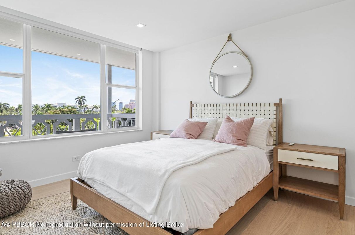 Bedroom, Interior, Recessed Lighting, Water, Wood Texture Flooring
