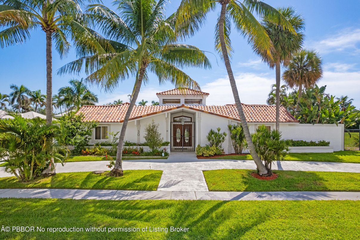 Backyard, Exterior, Facade, Spanish Mediterranean