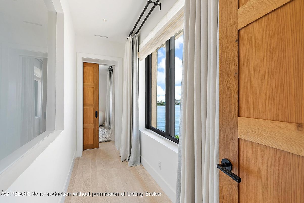 Interior, Recessed Lighting, Water, Wood Texture Flooring
