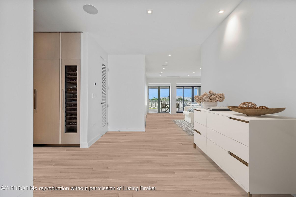 Interior, Recessed Lighting, Water, Wood Texture Flooring