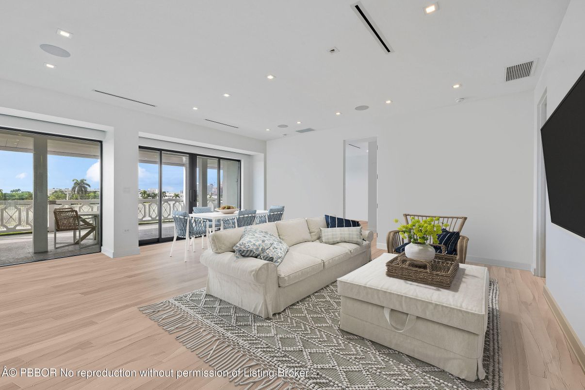 Dining room, Interior, Living room, Recessed Lighting, Wood Texture Flooring