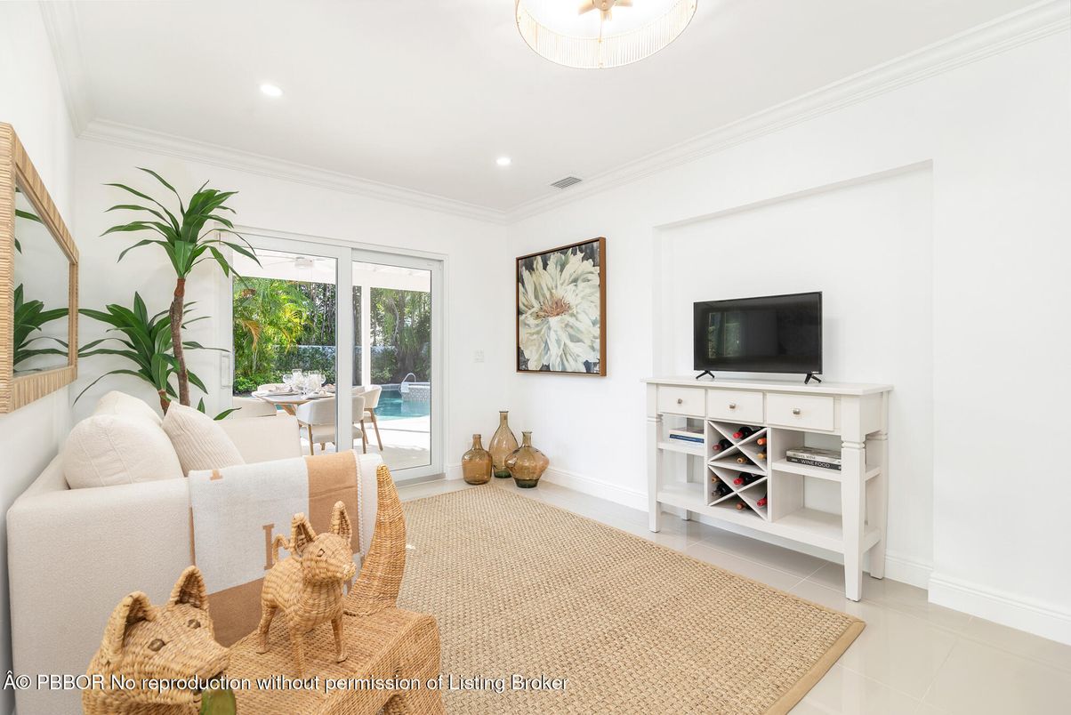 Dining room, Interior, Living room, Recessed Lighting