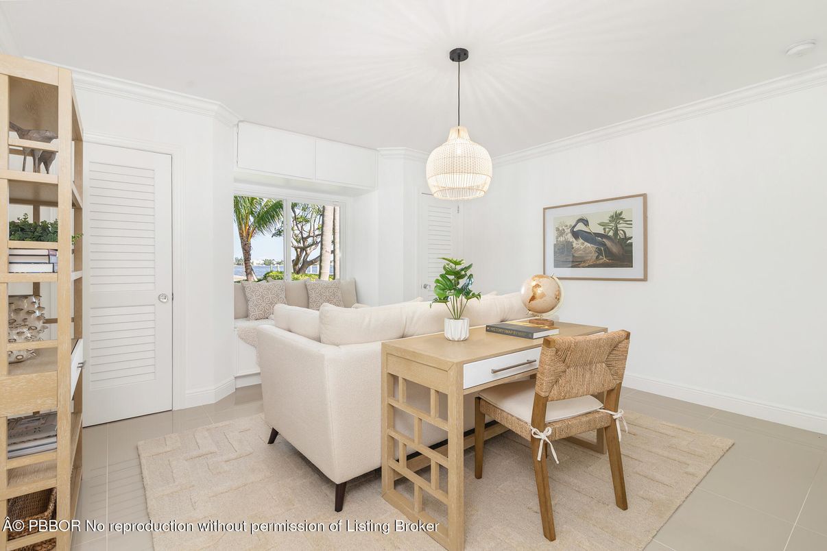 Dining room, Interior, Living room, Pendant Lights