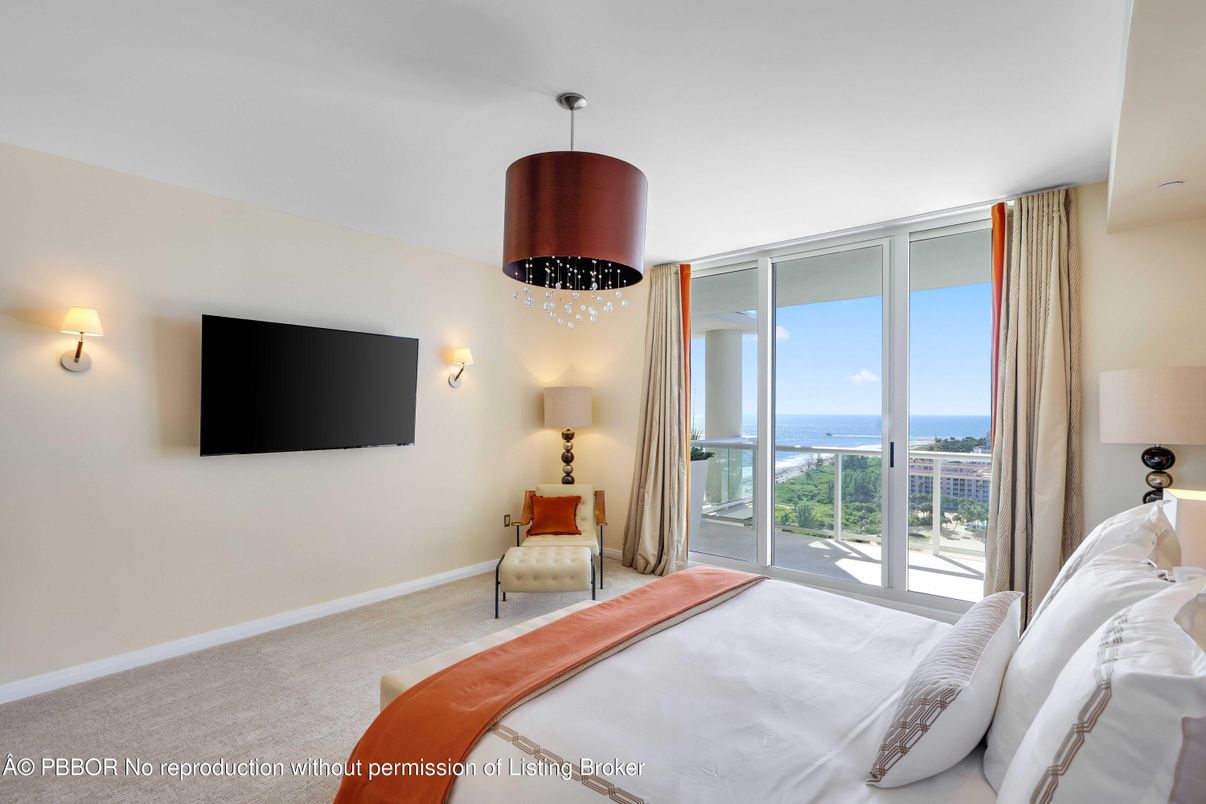 Bedroom, Interior, Water