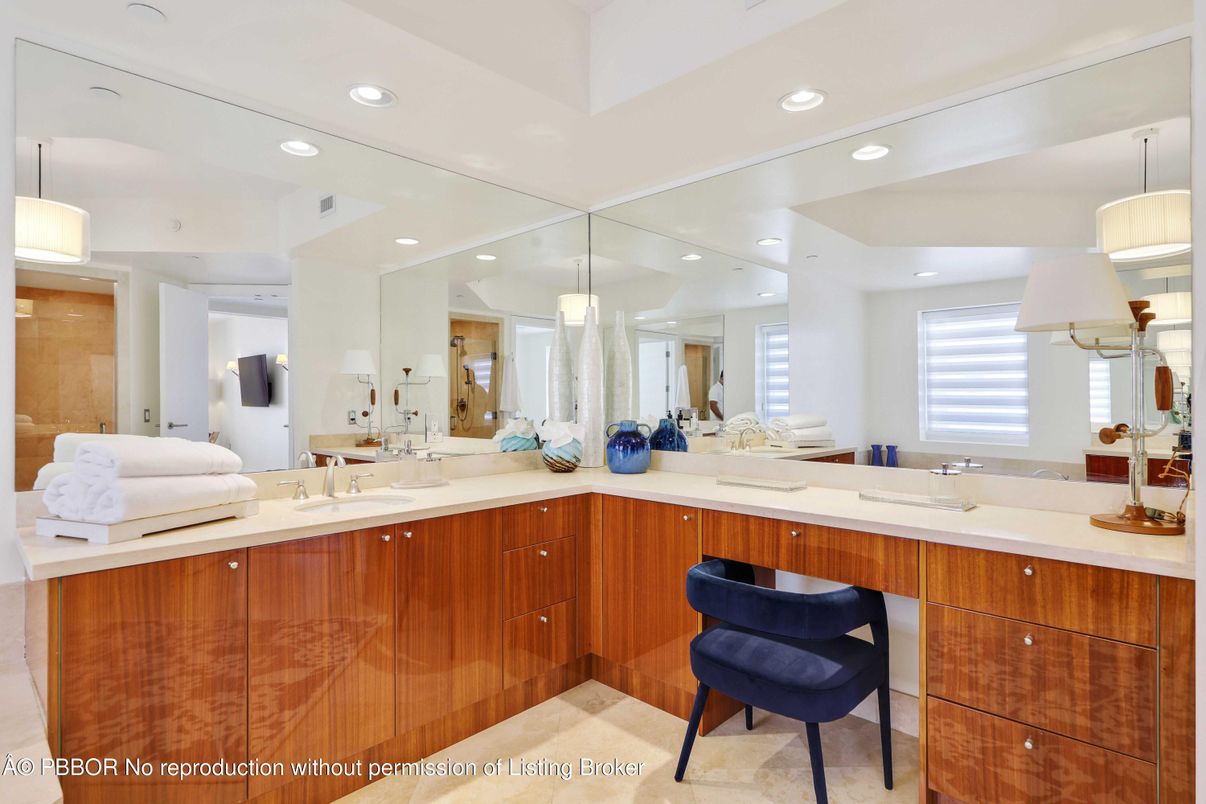Bathroom, Dual Sink Vanities, Interior, Pendant Lights, Recessed Lighting