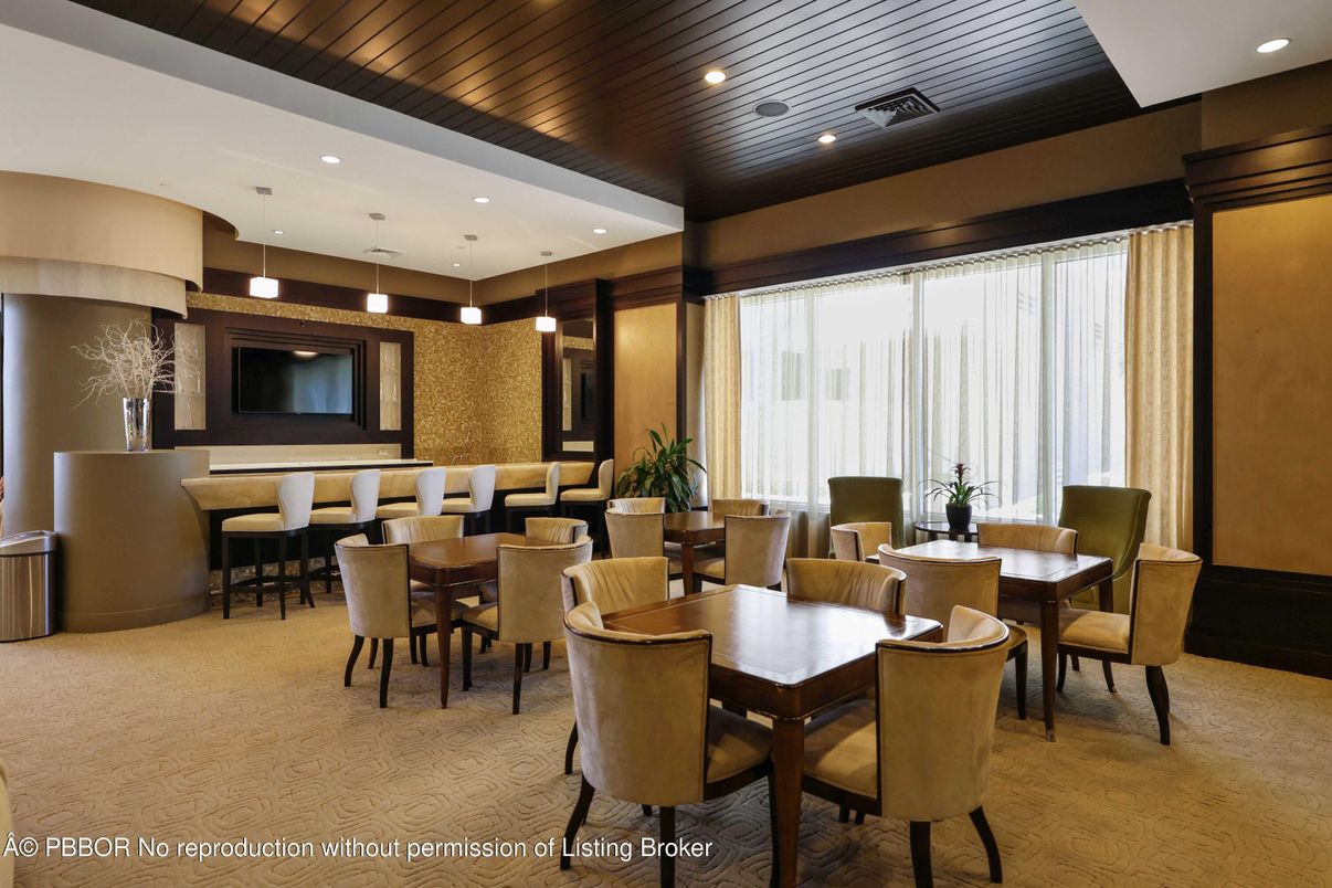Dining room, Interior, Pendant Lights, Recessed Lighting