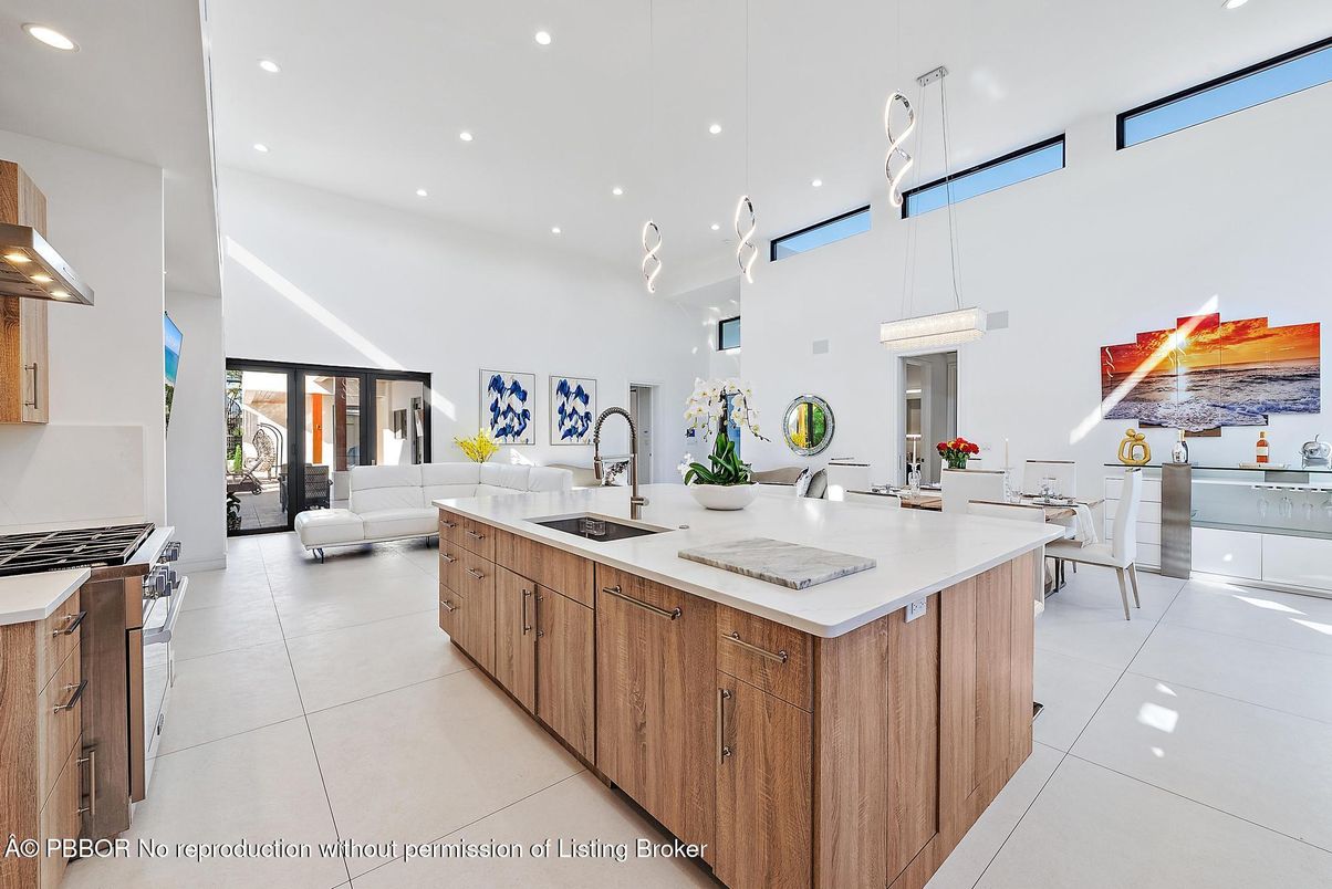Dining room, Interior, Kitchen, Pendant Lights, Recessed Lighting