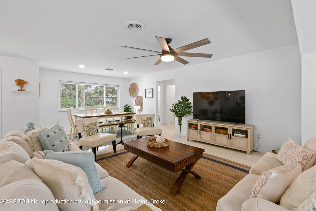 Dining room, Interior, Living room, Recessed Lighting