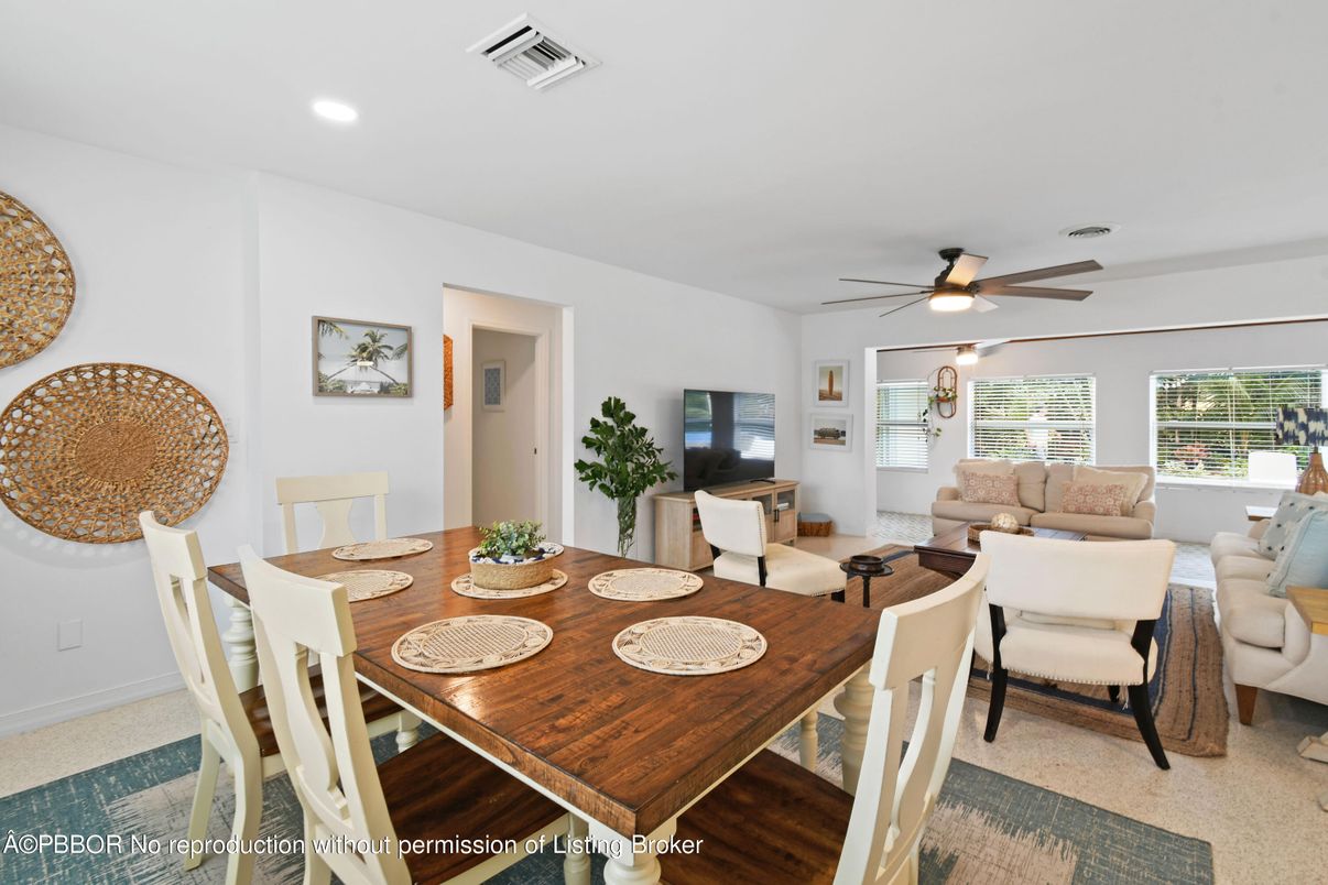 Dining room, Interior, Living room, Recessed Lighting