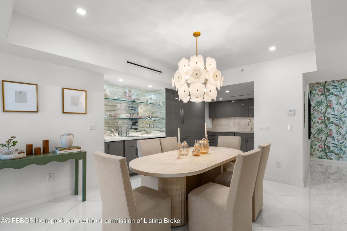 Chandelier, Dining room, Interior, Kitchen, Marble, Recessed Lighting