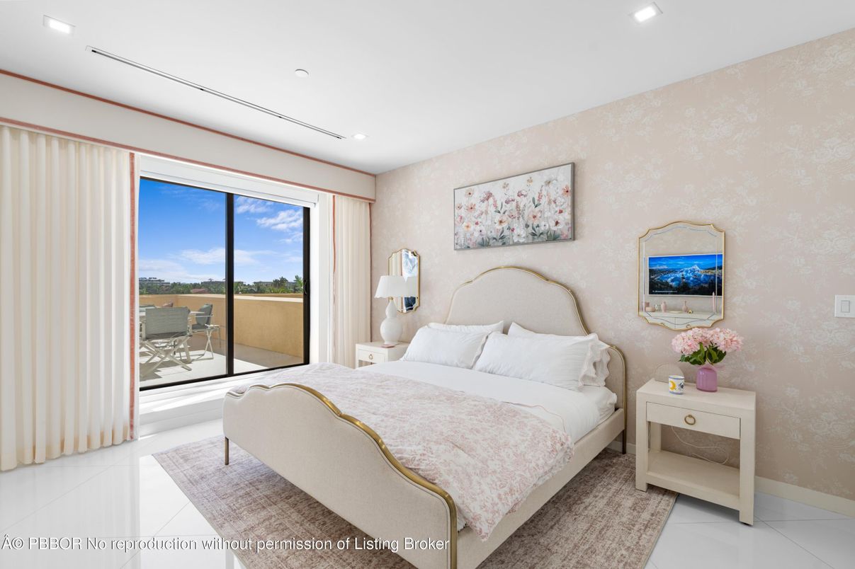 Bedroom, Interior, Recessed Lighting, Water