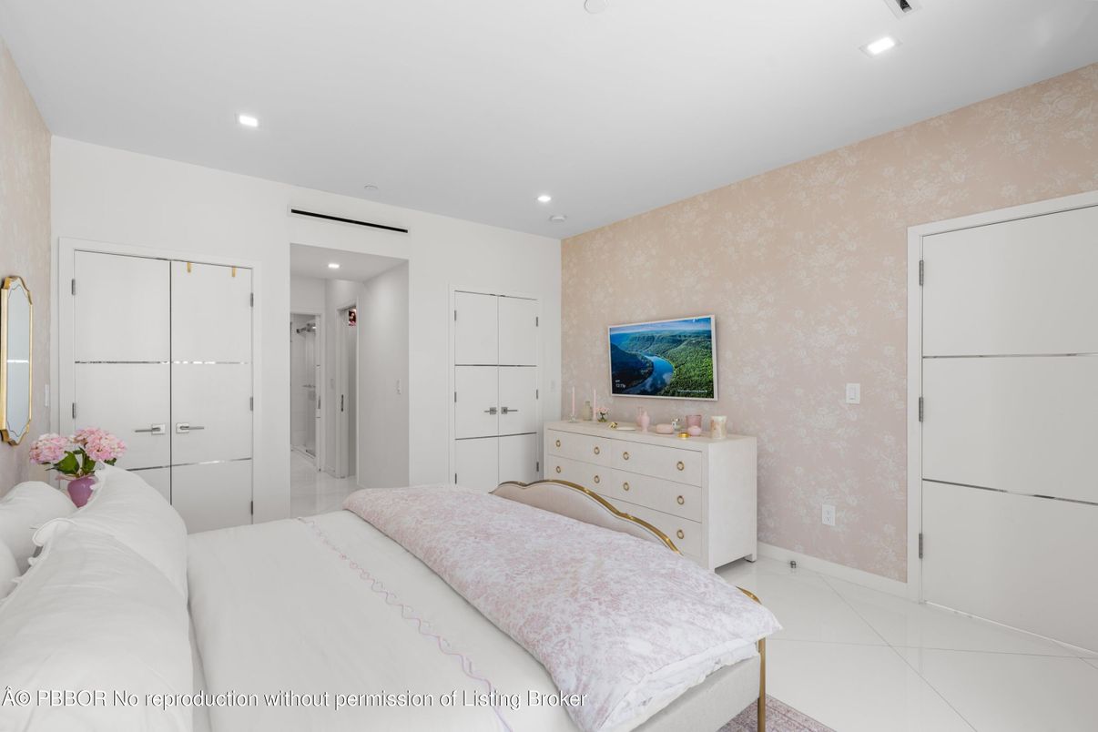 Bedroom, Interior, Recessed Lighting