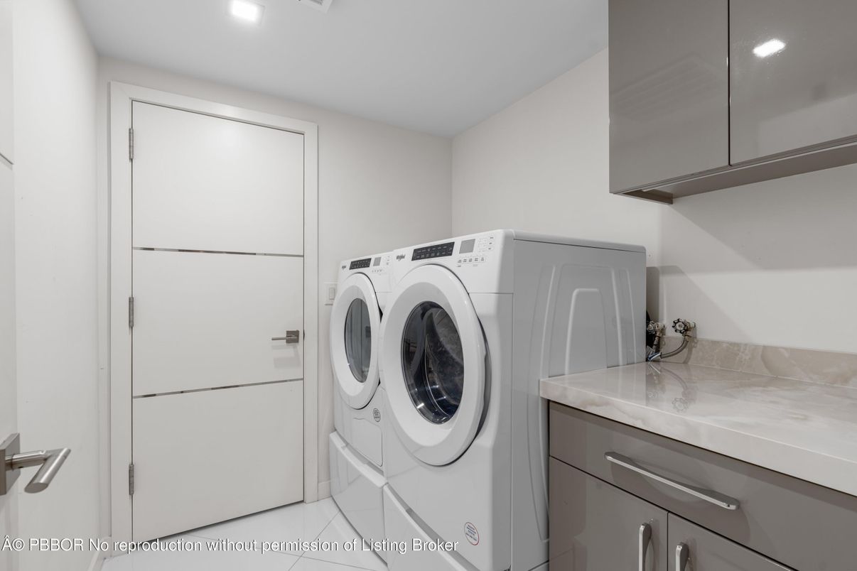 Interior, Recessed Lighting, Washer