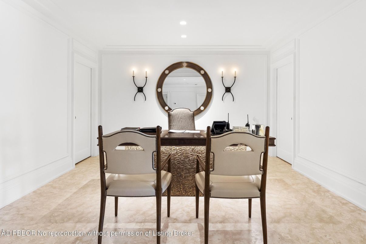 Dining room, Interior, Recessed Lighting