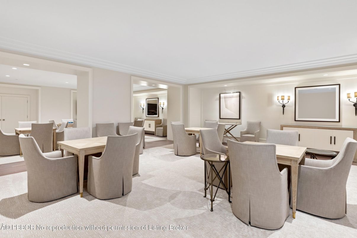 Dining room, Interior, Recessed Lighting