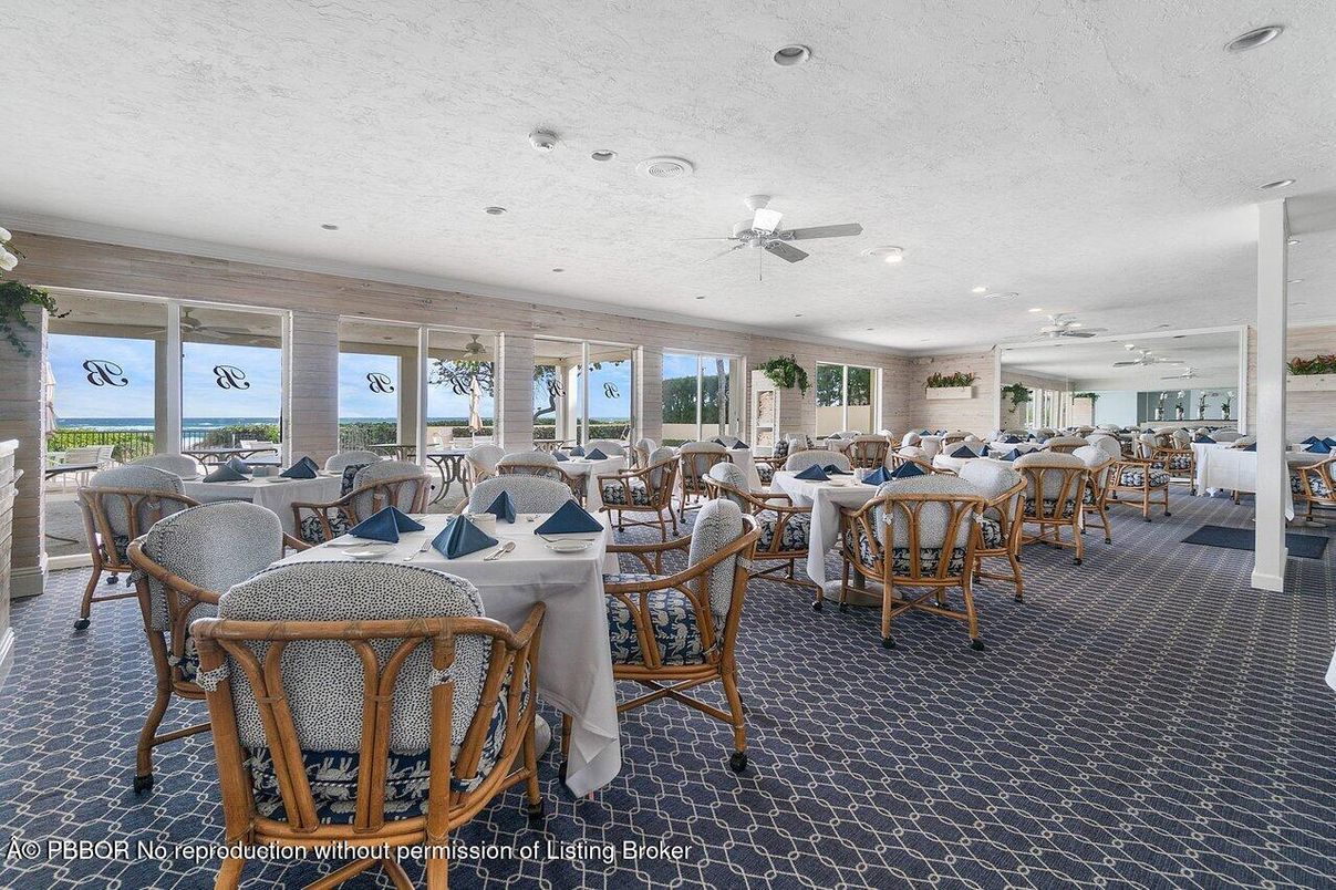 Dining room, Interior, Recessed Lighting, Water