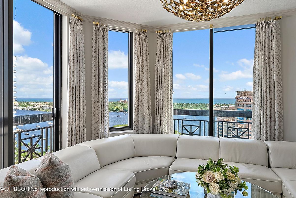 Interior, Living room, Water