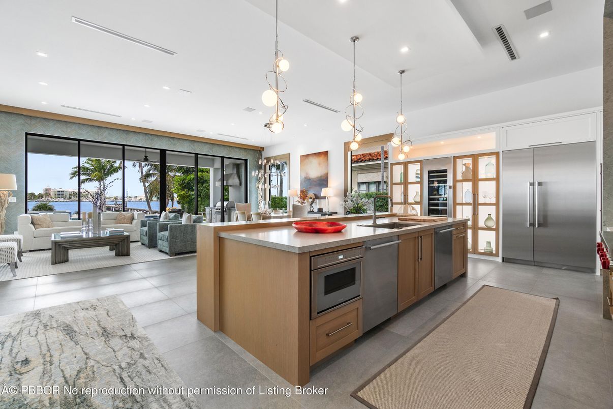 Interior, Kitchen, Living room, Pendant Lights, Recessed Lighting, Stainless Steel Appliances