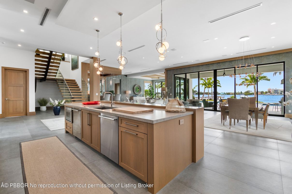Dining room, Interior, Kitchen, Pendant Lights, Recessed Lighting, Stainless Steel Appliances, Water