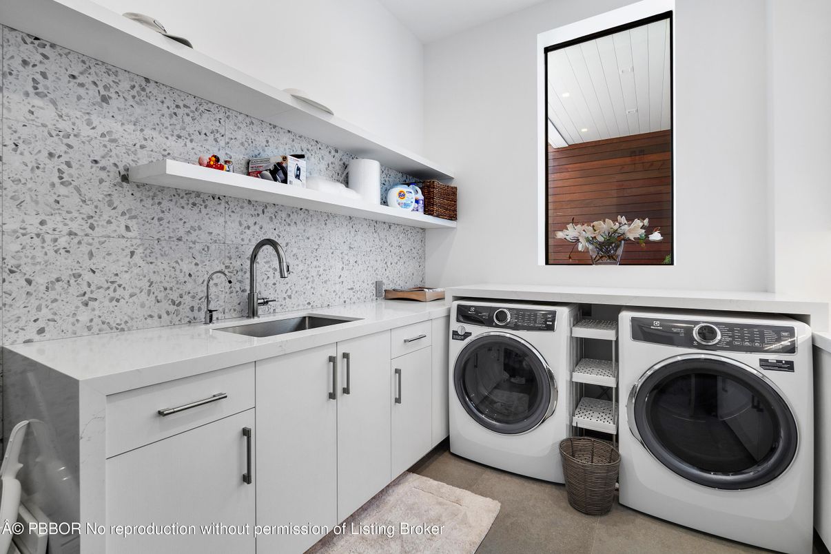 Interior, Recessed Lighting, Washer