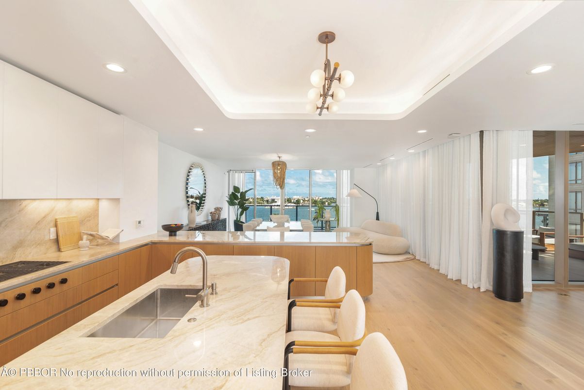 Chandelier, Interior, Kitchen, Recessed Lighting, Water, Wood Texture Flooring