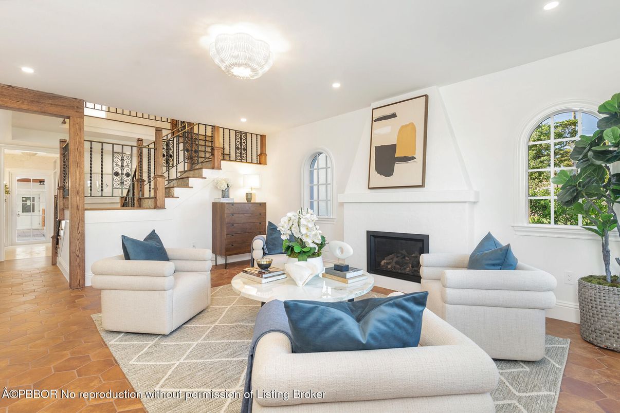 Fireplace, Interior, Living room, Recessed Lighting