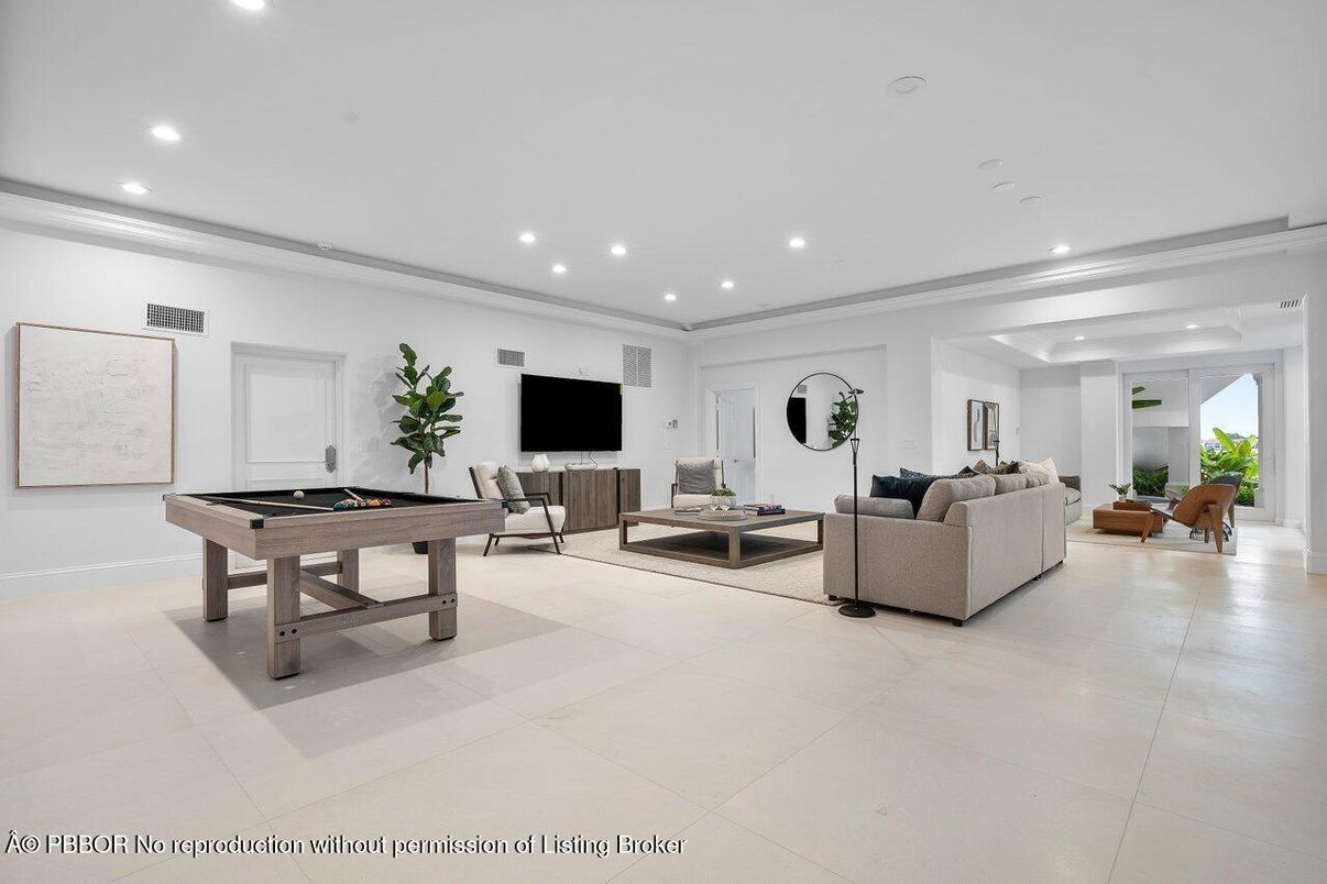 Billiard Table, Game Room, Interior, Living room, Recessed Lighting