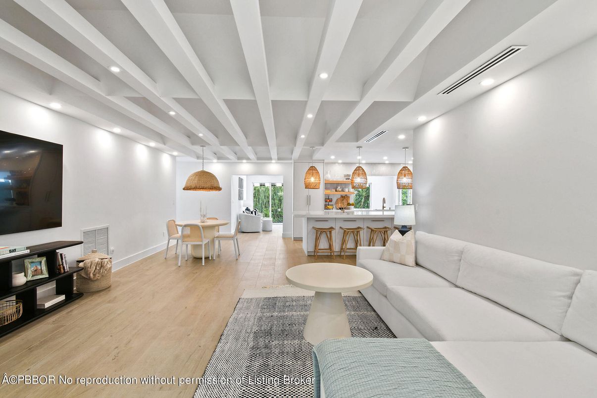 Dining room, Interior, Living room, Pendant Lights, Recessed Lighting, Wood Texture Flooring