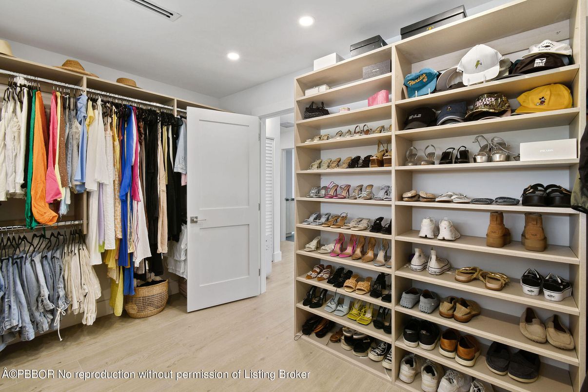 Interior, Recessed Lighting, Walk-in Closets, Wood Texture Flooring