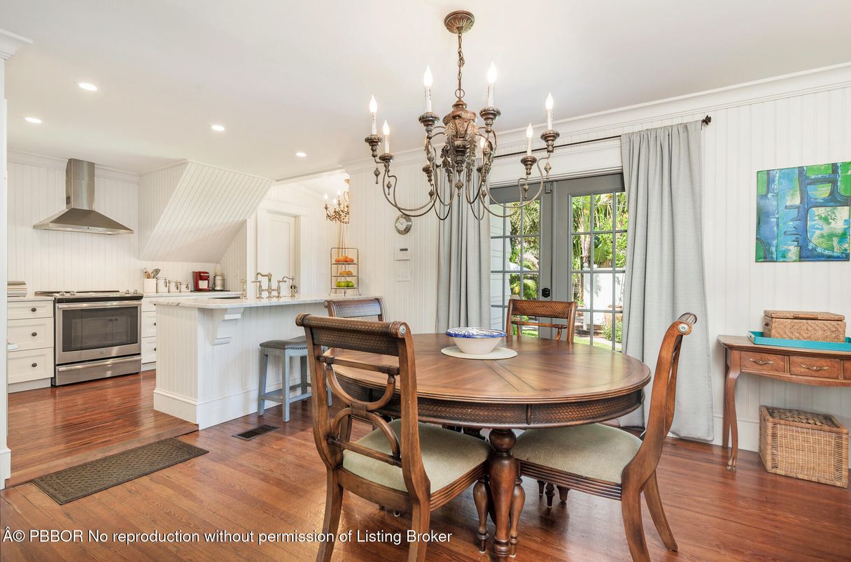 Chandelier, Dining room, Interior, Kitchen, Recessed Lighting, Wood Texture Flooring