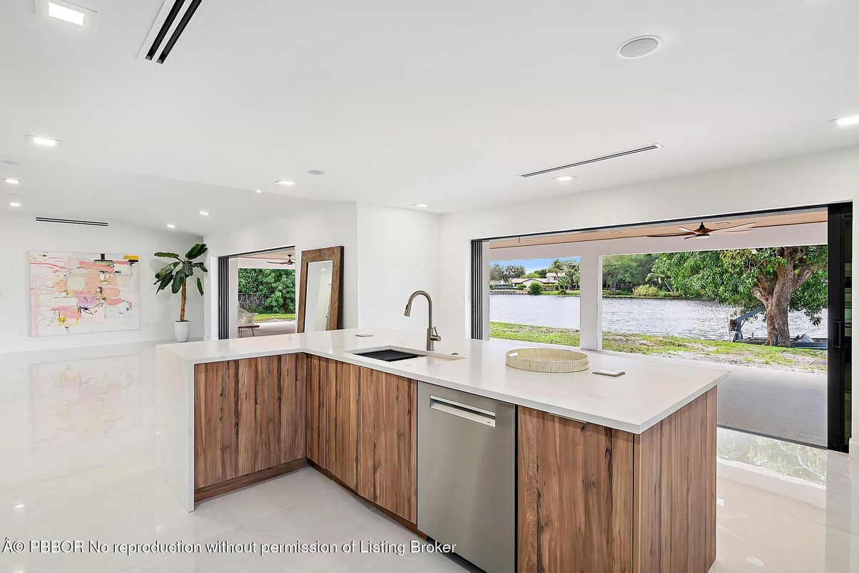 Interior, Kitchen, Recessed Lighting, Water