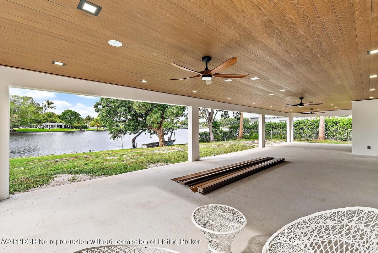 Exterior, Recessed Lighting, Water