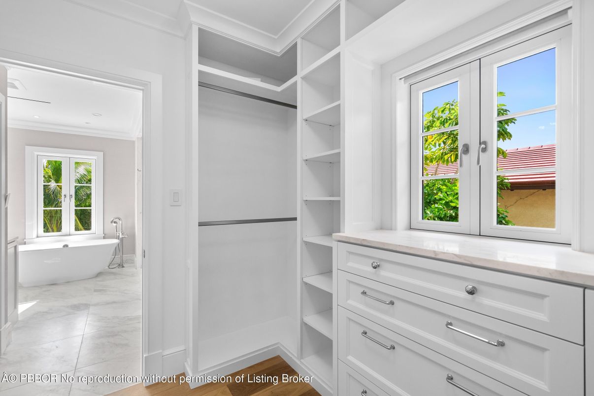 Bathroom, Free Standing Baths, Interior, Marble, Recessed Lighting, Walk-in Closets