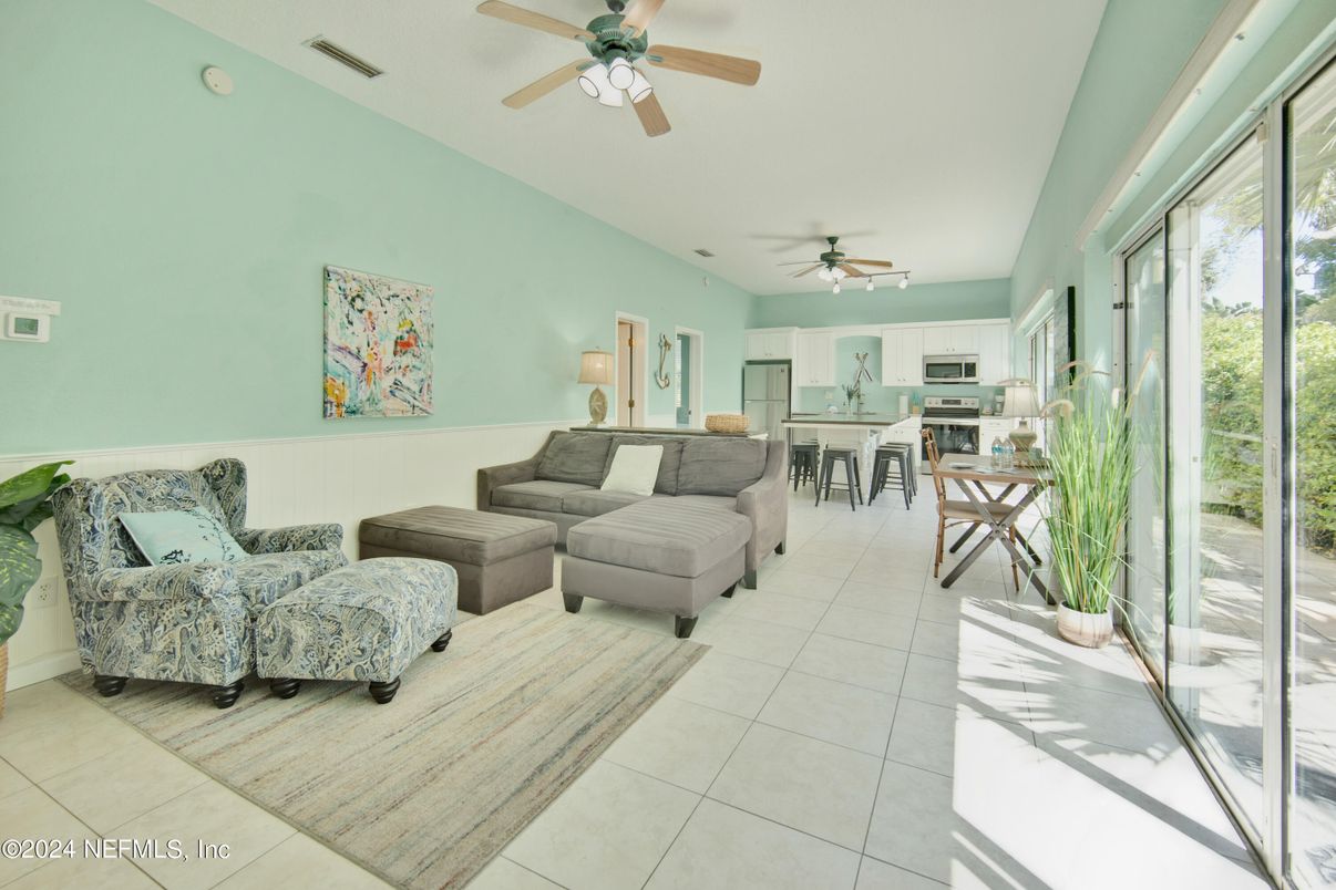 Dining room, Interior, Kitchen, Living room, Stainless Steel Appliances