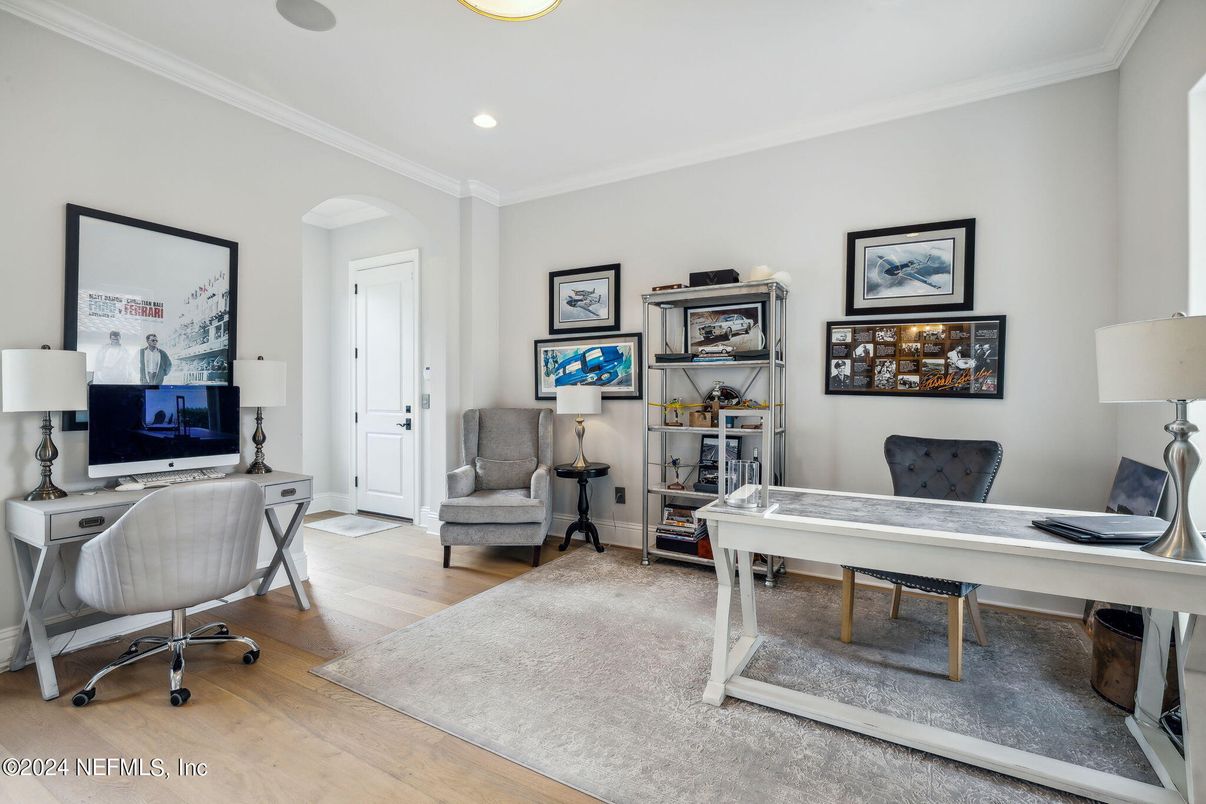 Home Office, Interior, Recessed Lighting, Wood Texture Flooring