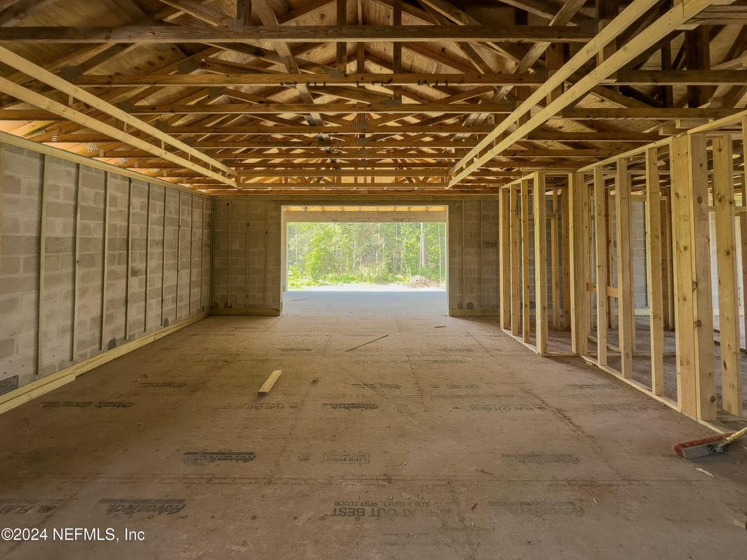 Empty room, Interior, Wooden Beams