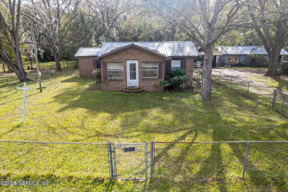 Exterior, Facade, Brick Facade, None