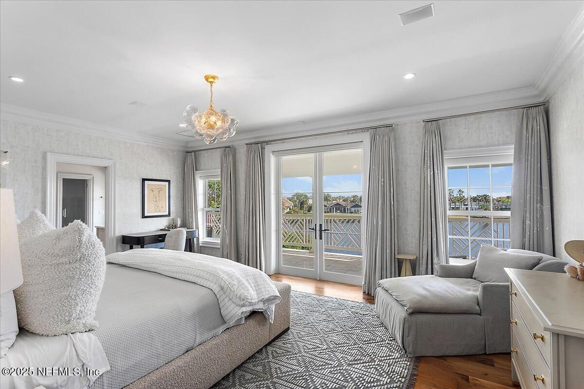 Bedroom, Interior, Recessed Lighting, Water, Wood Texture Flooring