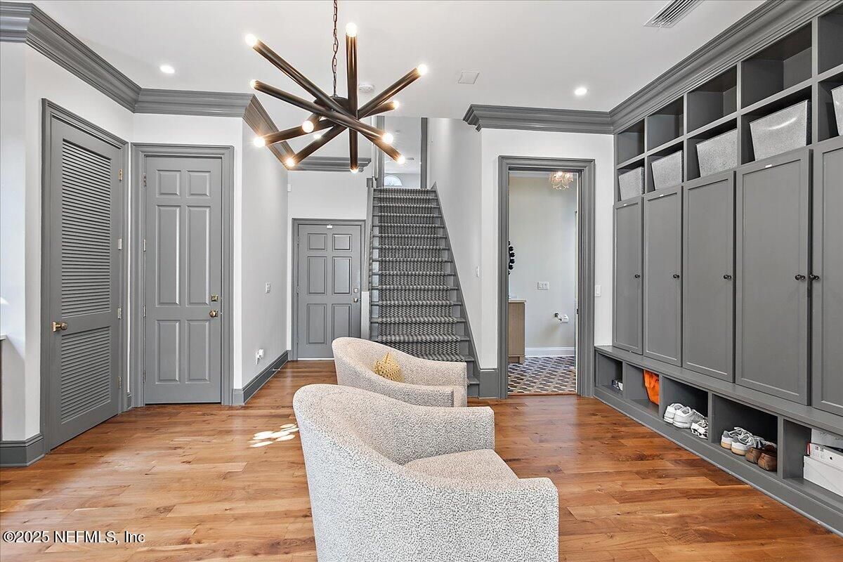 Interior, Pendant Lights, Recessed Lighting, Wood Texture Flooring