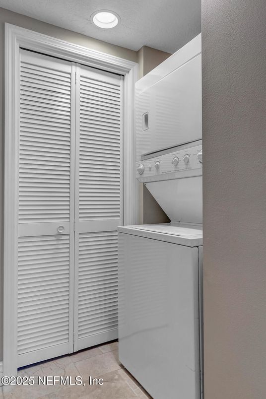 Interior, Recessed Lighting, Utility Closets, Washer