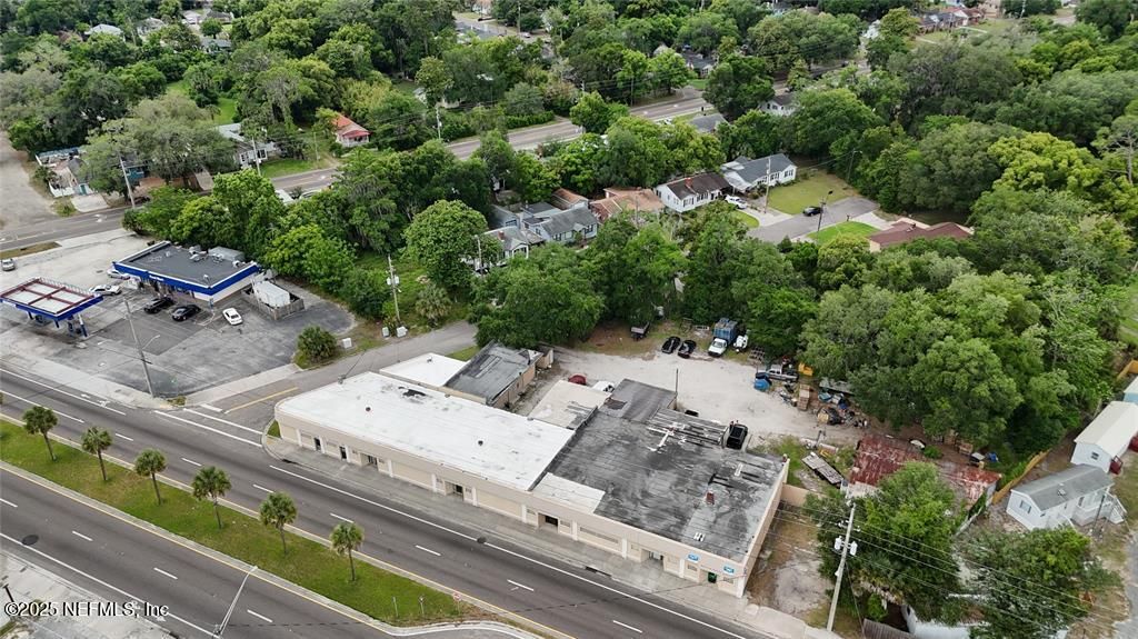 Exterior, Drone